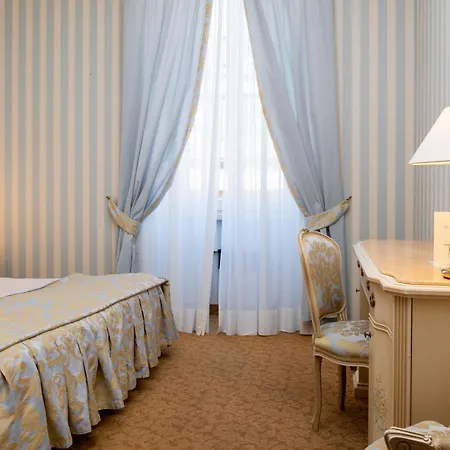Hotel Grand